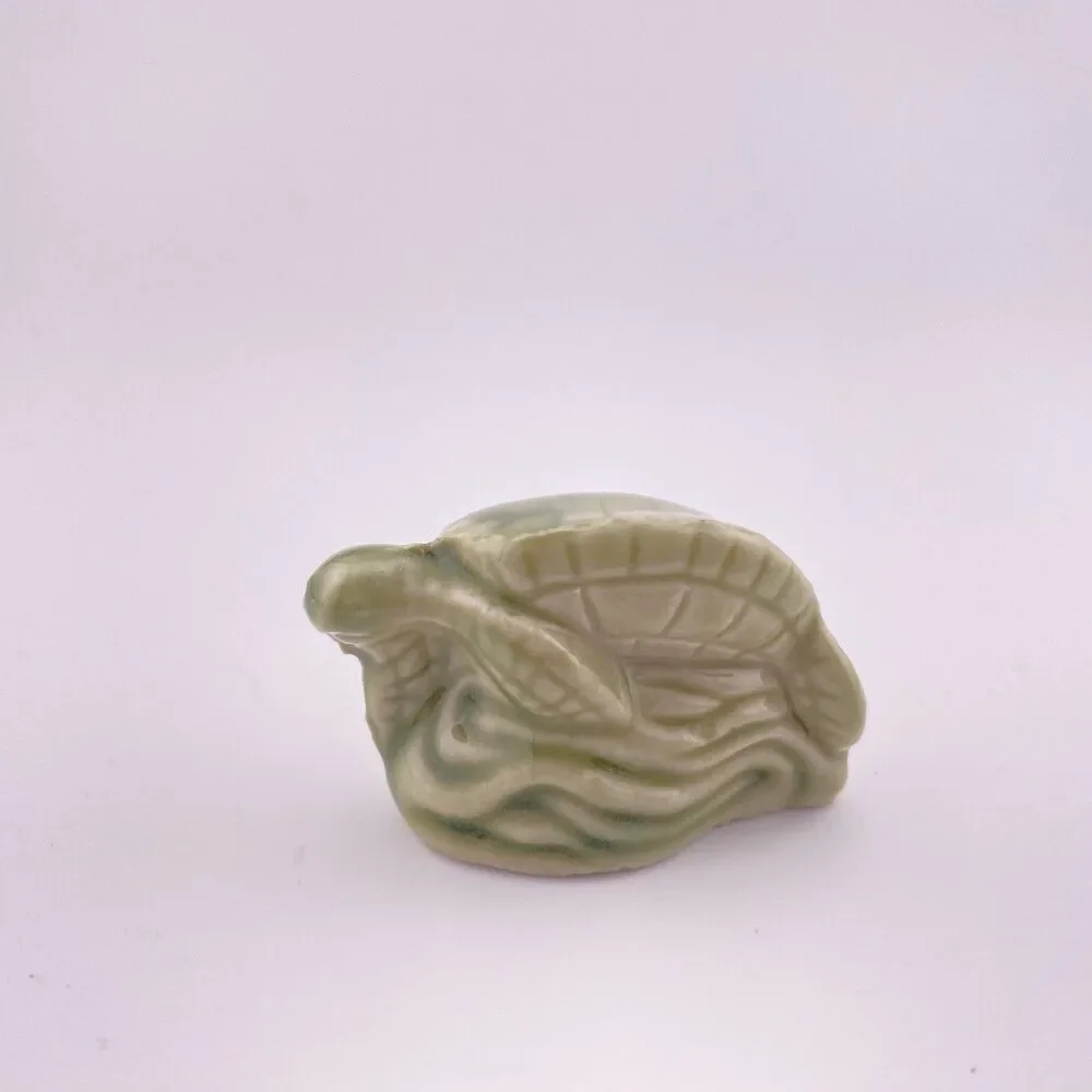 Vintage 1990s Green Sea Turtle figurine from the Wade Whimsies North American
